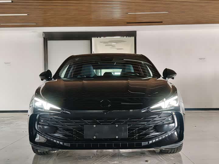 Фото 2 - MG Motor 7