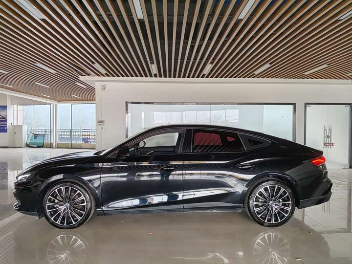 Фото 4 - MG Motor 7