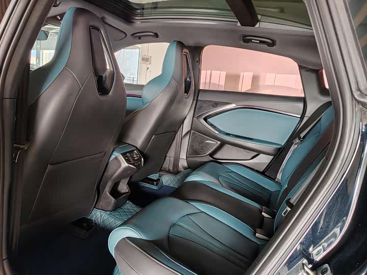 Фото 7 - MG Motor 7