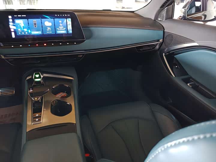 Фото 9 - MG Motor 7