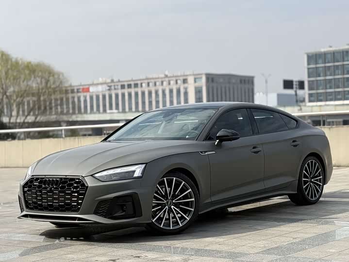 Фото 1 - Audi A5