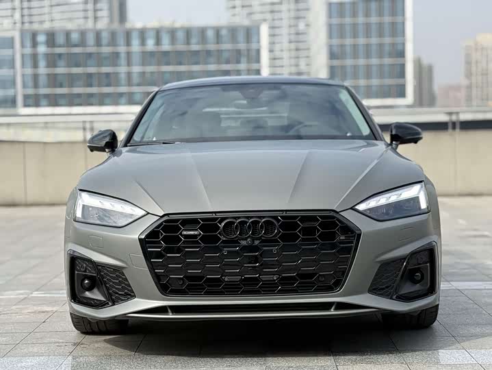 Фото 2 - Audi A5