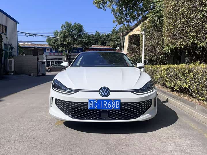 Фото 2 - Volkswagen Lamando L