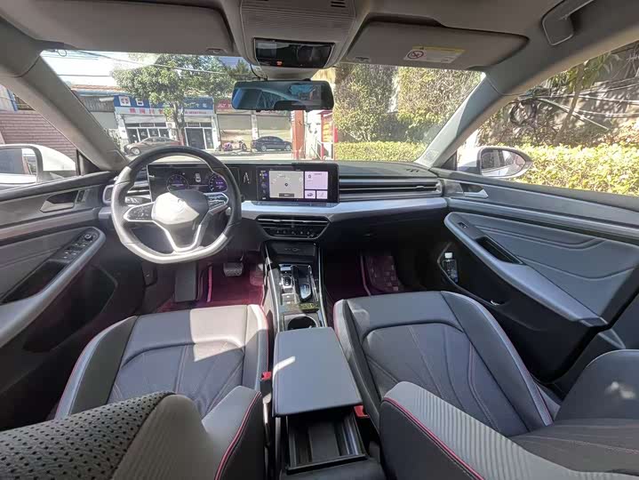 Фото 9 - Volkswagen Lamando L