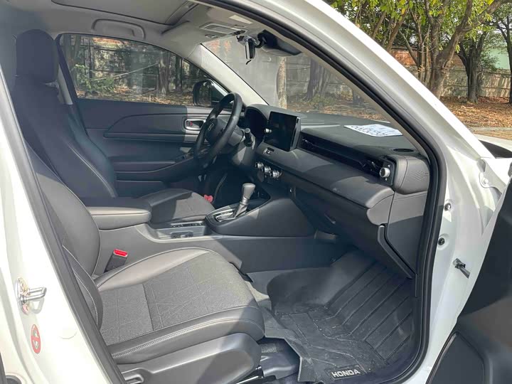 Фото 7 - Honda Vezel