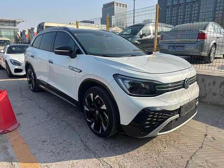 Фото 2 - Volkswagen ID.6 Crozz