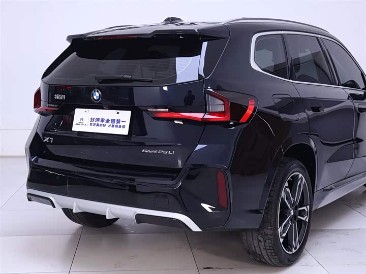 Фото 8 - BMW X1
