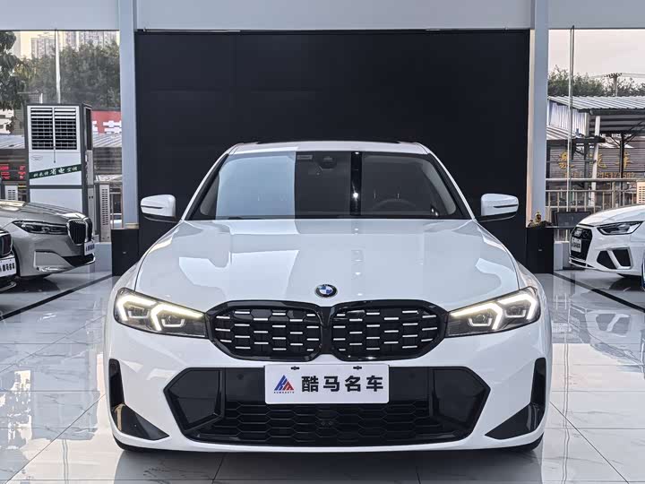 Фото 2 - BMW 3 Series