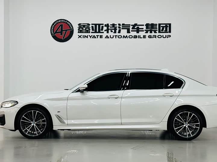 Фото 3 - BMW 5 Series