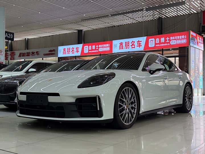 Фото 1 - Porsche Panamera