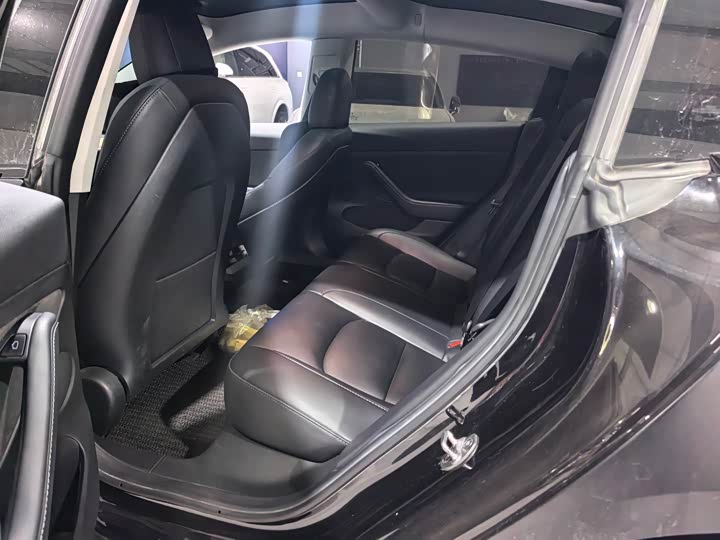 Фото 5 - Tesla Model 3