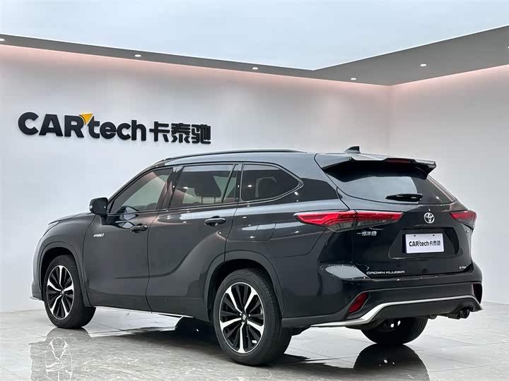 Фото 3 - Toyota Crown Kluger