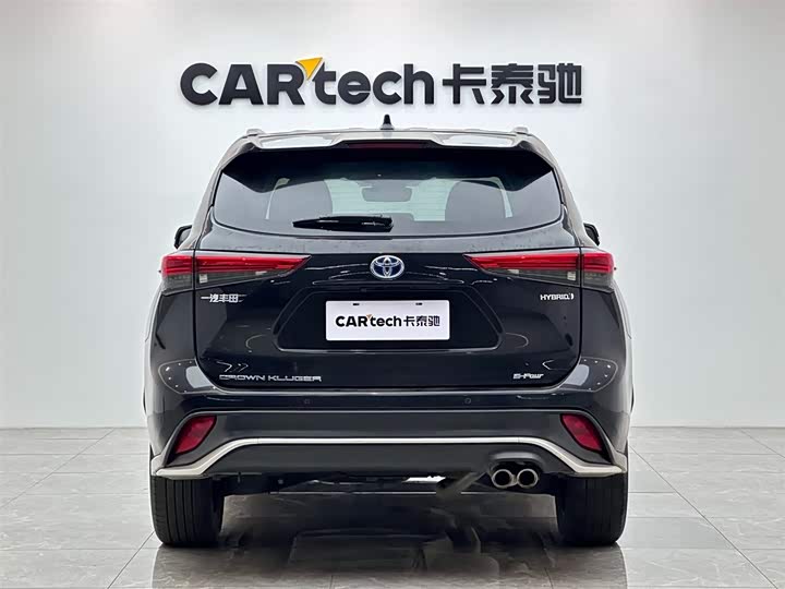 Фото 4 - Toyota Crown Kluger