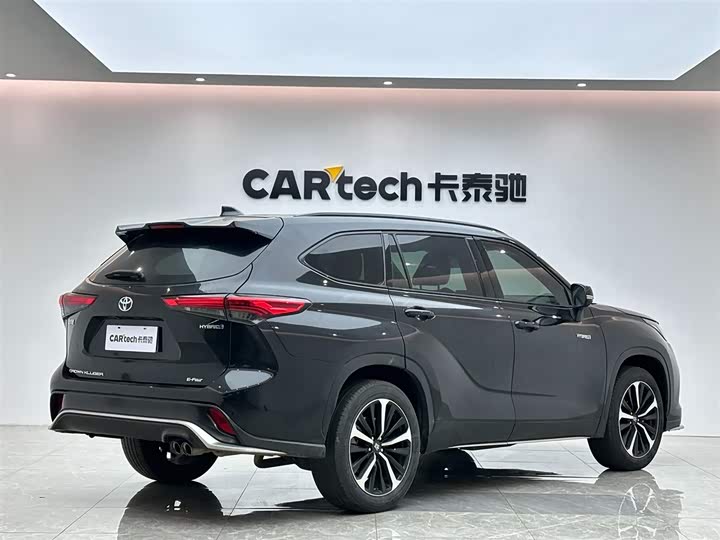 Фото 5 - Toyota Crown Kluger