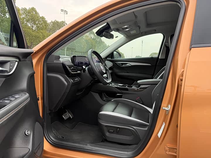 Фото 8 - Buick Envision Plus