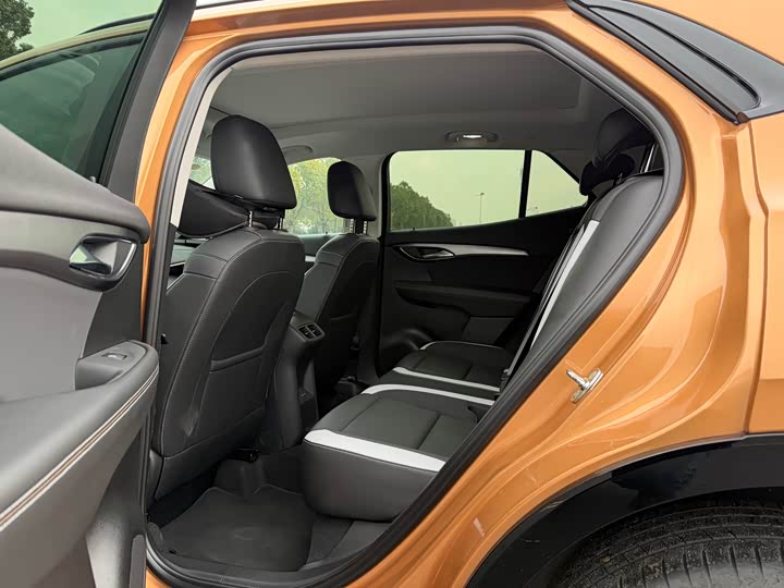 Фото 9 - Buick Envision Plus