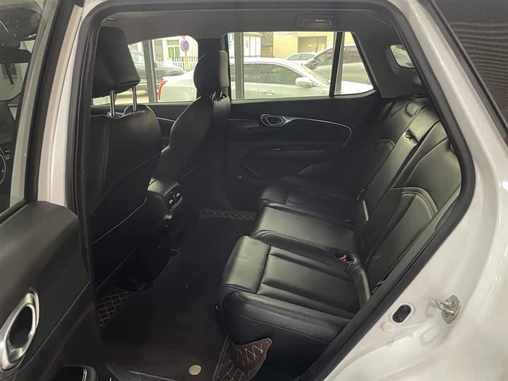 Фото 5 - GAC Aion V