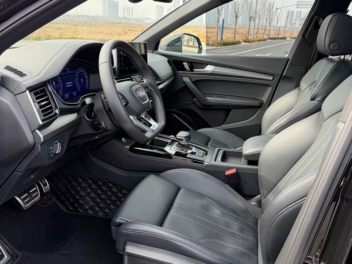 Фото 3 - Audi Q5L