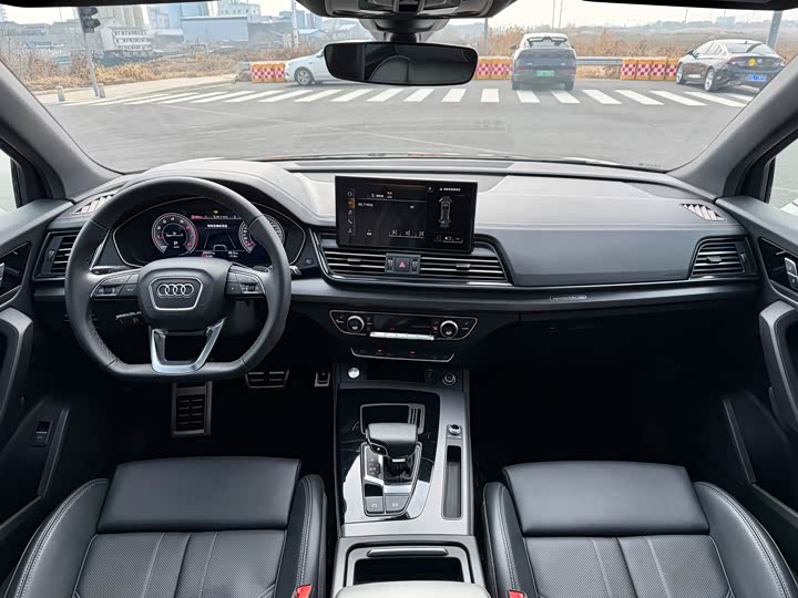 Фото 4 - Audi Q5L
