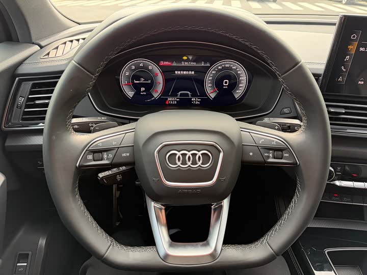 Фото 6 - Audi Q5L