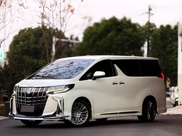 Photo 1 - Toyota Alphard