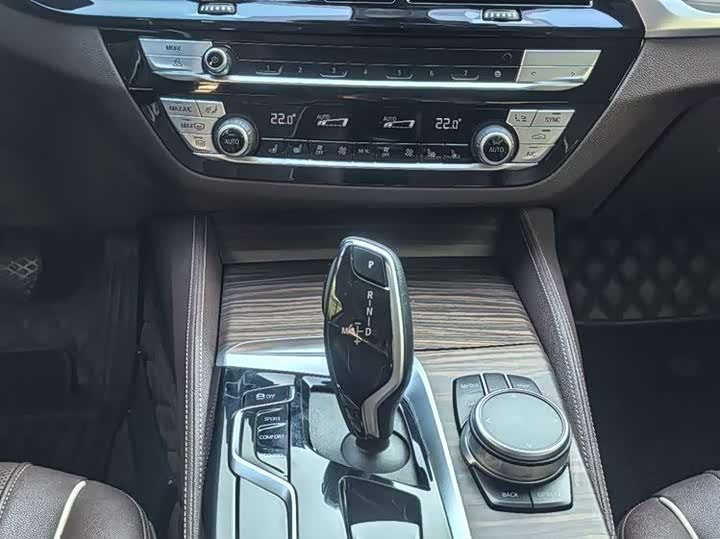 Фото 8 - BMW 5 Series