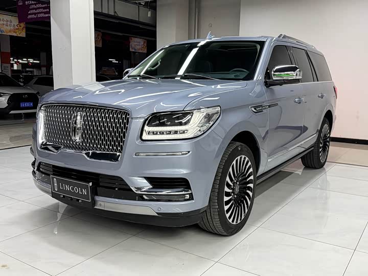 Photo 1 - Lincoln Navigator