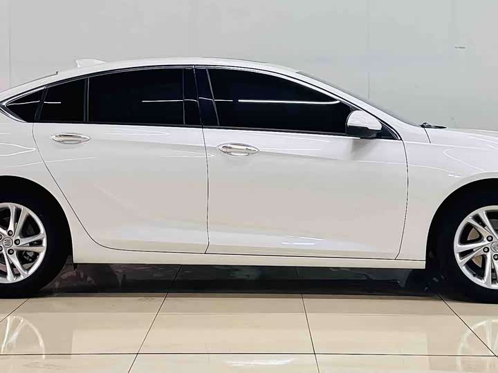 Фото 4 - Buick Regal