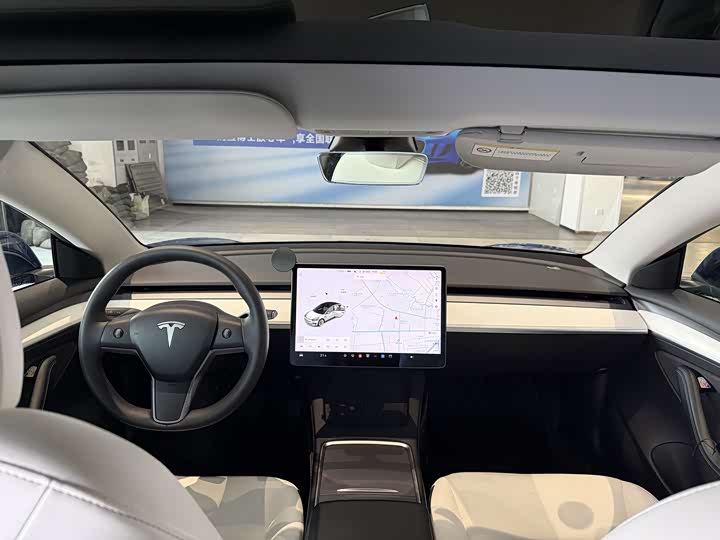 Фото 7 - Tesla Model 3