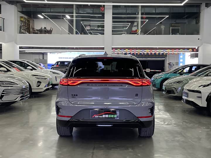 Фото 4 - BYD Tang Hybrid/EV