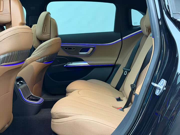 Фото 9 - Mercedes-Benz E-Class Hybrid