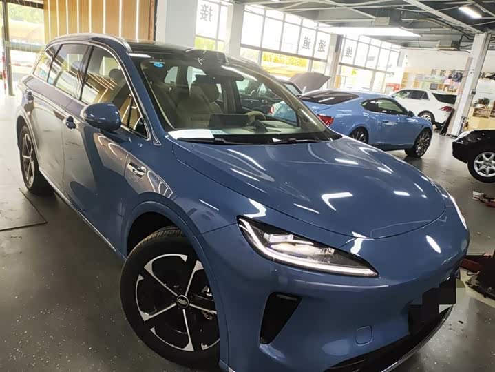 Фото 2 - Shangjie (Huawei × SAIC) H5