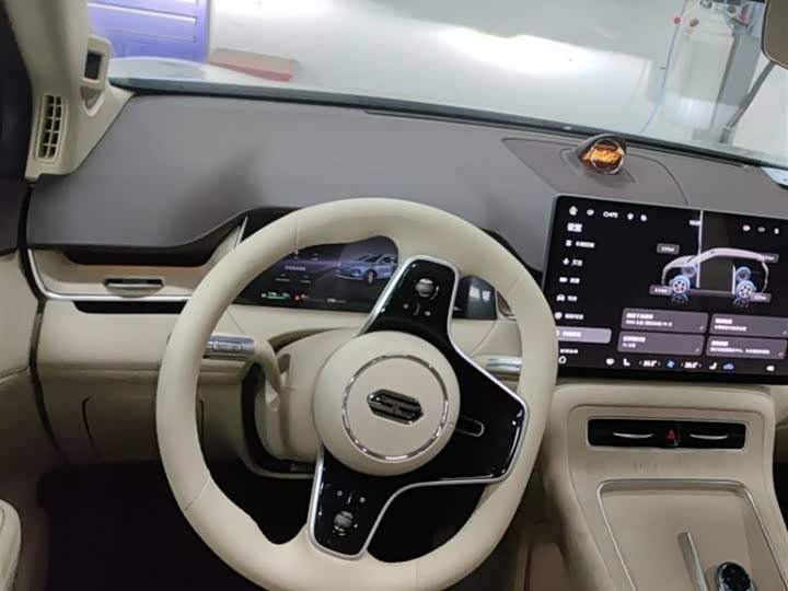 Фото 3 - Shangjie (Huawei × SAIC) H5