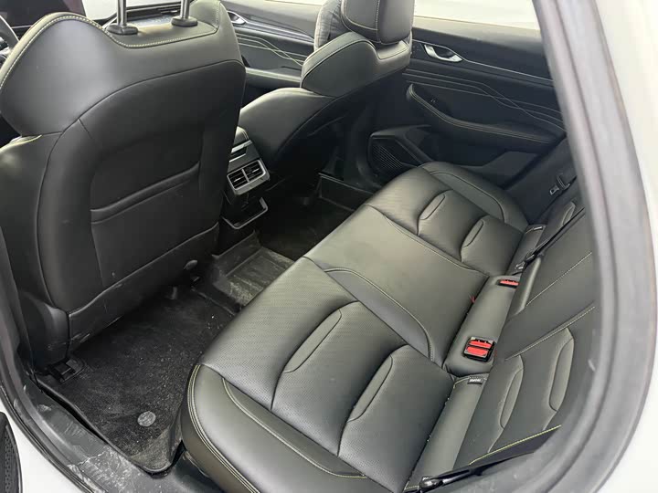 Photo 8 - Geely Preface