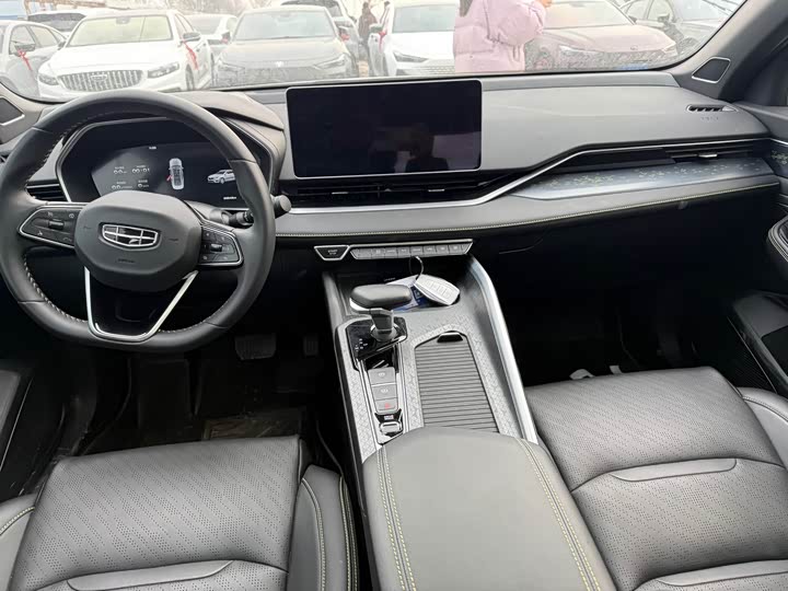 Photo 9 - Geely Preface