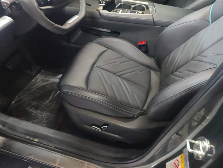 Фото 9 - Changan UNI-T