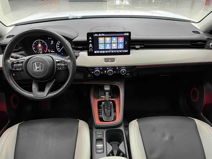 Фото 2 - Honda Vezel