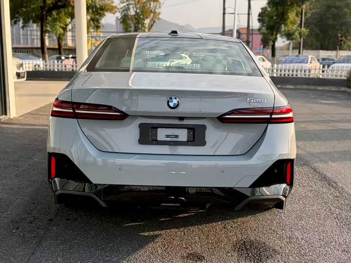 Фото 3 - BMW 5 Series