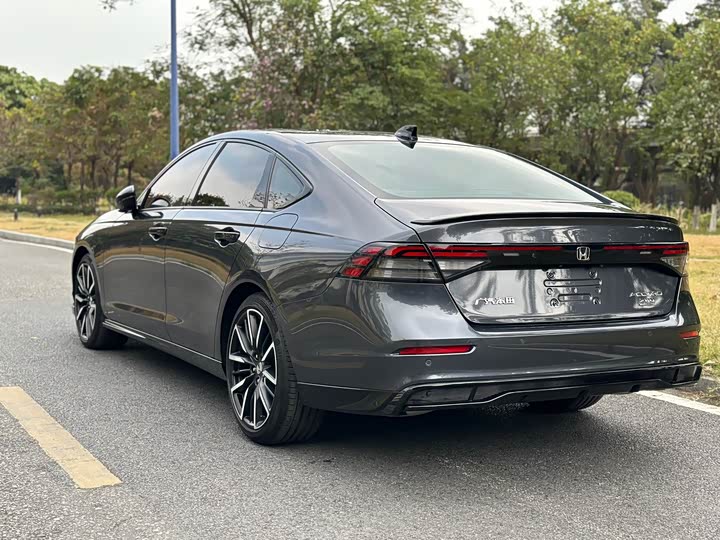 Photo 6 - Honda Accord