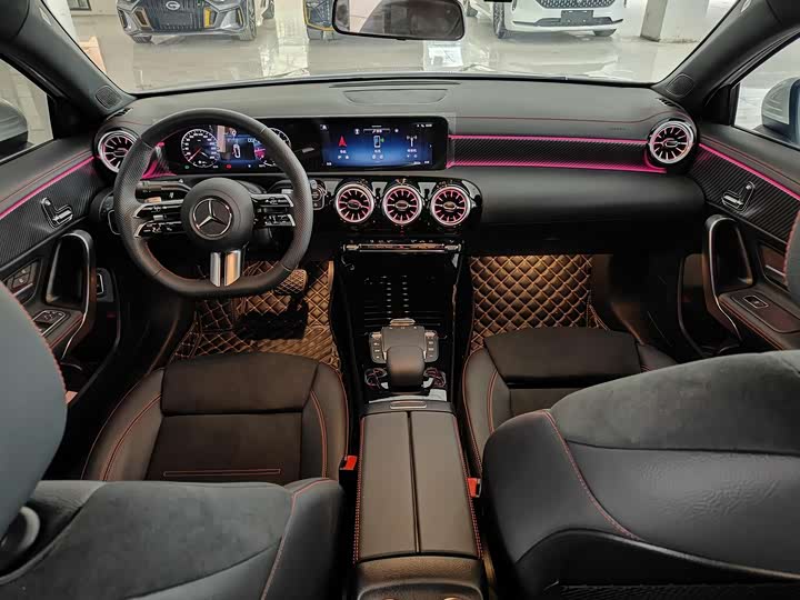 Фото 5 - Mercedes-Benz A-Class