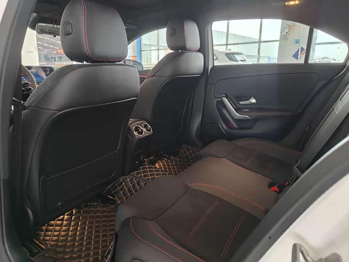 Фото 6 - Mercedes-Benz A-Class