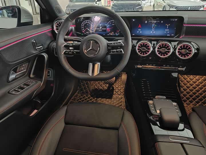 Фото 7 - Mercedes-Benz A-Class