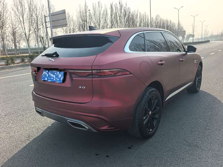 Фото 6 - Jaguar F-Pace