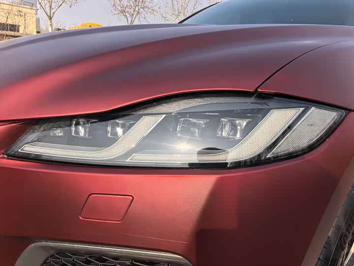 Фото 8 - Jaguar F-Pace