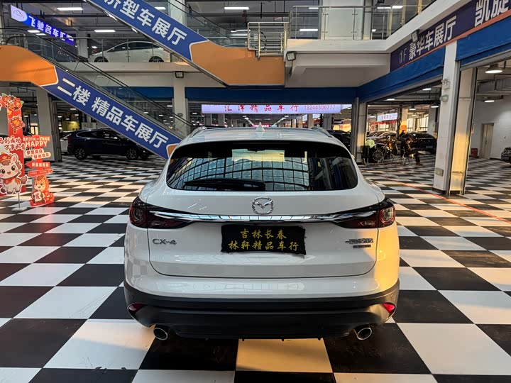 Фото 9 - Mazda CX-4