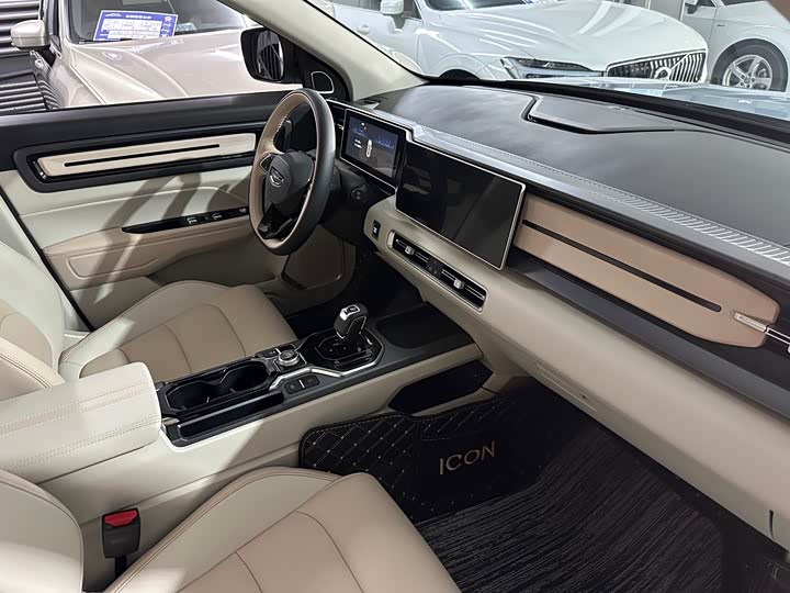 Фото 6 - Geely Icon