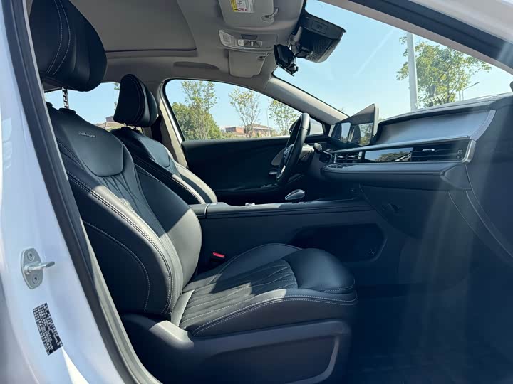 Фото 7 - Chery Arrizo 8