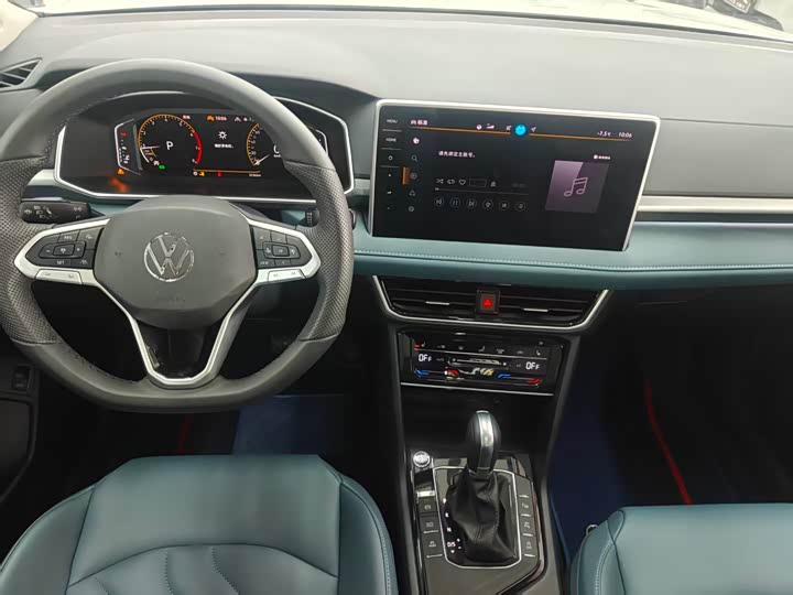 Фото 7 - Volkswagen Tharu