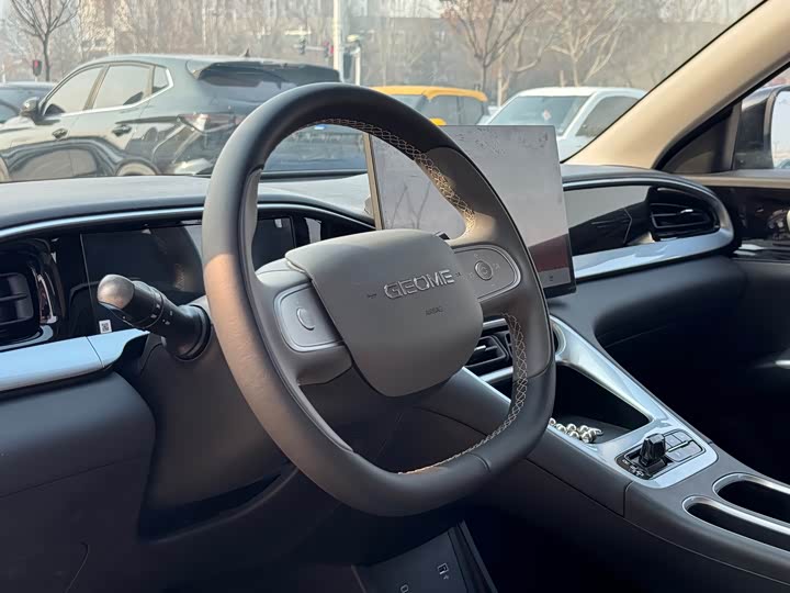 Фото 4 - Geely Galaxy Geome