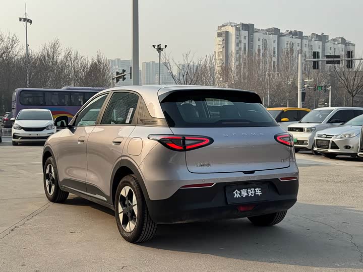 Фото 7 - Geely Galaxy Geome